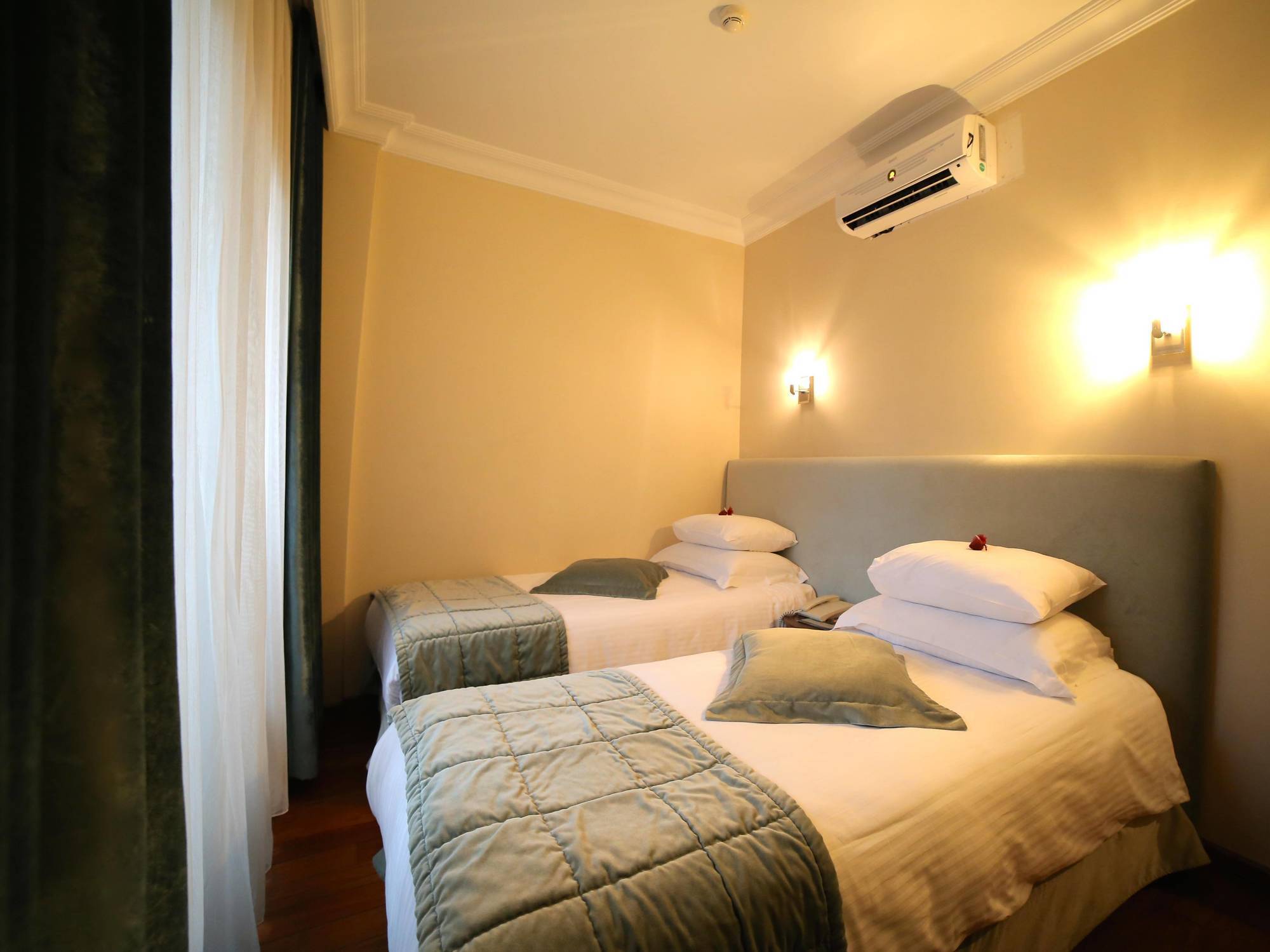 Tria Elegance Istanbul Hotel Exterior photo
